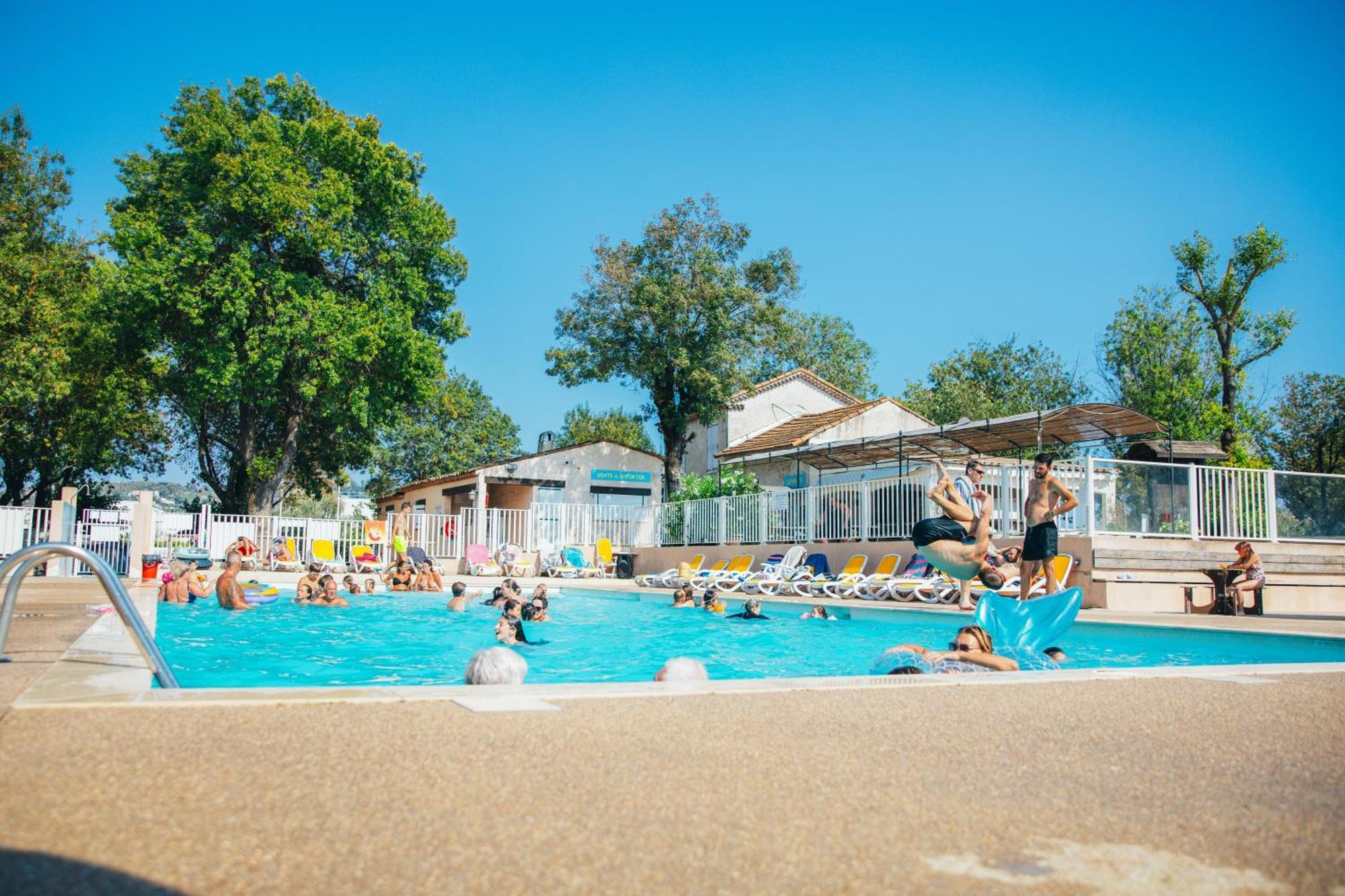 Camping Parc Bellevue 戛纳 外观 照片